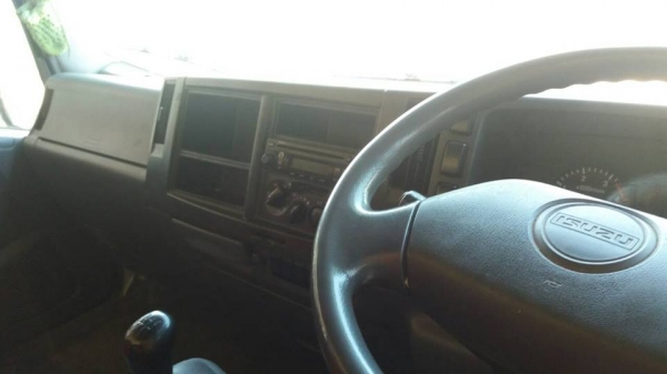 ขายรถ6ล้อ ISUZU NQR175แรง ปี53 ยาว5.50ม. เครื่องดี แคชซีสวย แอร์เย็น สภาพพร้อมใช้งาน เอกสารพร้อมโอน สนใจโทร 090-8588220คุณนะ 093-3258446คุณบิว หรือเข้าดูสินค้าอื่นๆได้ที่ www.truck.in.th/498 หรือเพจFacebook ณรงค์ ซื้อขายรถมือสอง (เว็บไซต์ส่วนตัว) หรือFace