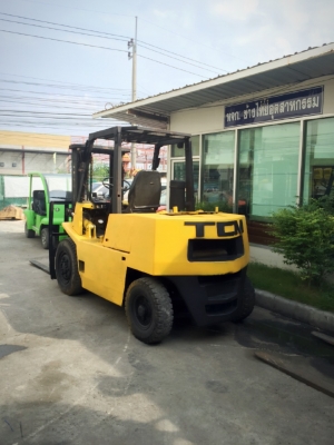 ขายรถยกโฟร์คลิฟท์ยี่ห้อTCM 3.5 ตัน เกียร์ธรรมดา ขายรถยกโฟร์คลิฟท์ยี่ห้อTCM 3.5 ตัน เกียร์ธรรมดา