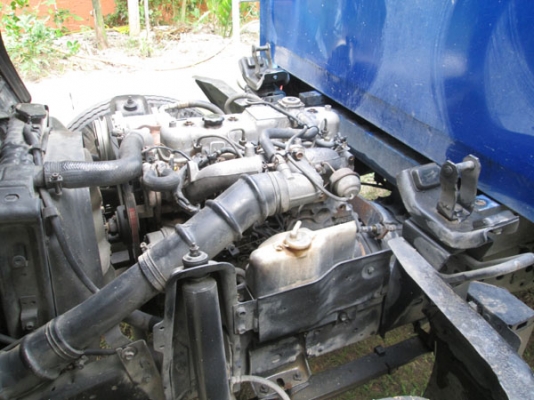 ISUZU NKR หัวการ์ตูน 4ล้อดั๊ม ป้ายเล็กไม่ติดเวลา ISUZU NKR หัวการ์ตูน 4ล้อดั๊ม ป้ายเล็กไม่ติดเวลา