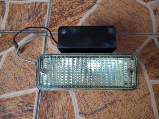 ไฟตัดหมอกหลังจากญี่ปุ่น สามารถทำเป็นไฟถอยหลังก็ได้ครับ ขายึดมาครบ