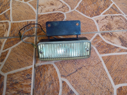 ไฟตัดหมอกหลังจากญี่ปุ่น สามารถทำเป็นไฟถอยหลังก็ได้ครับ ขายึดมาครบ