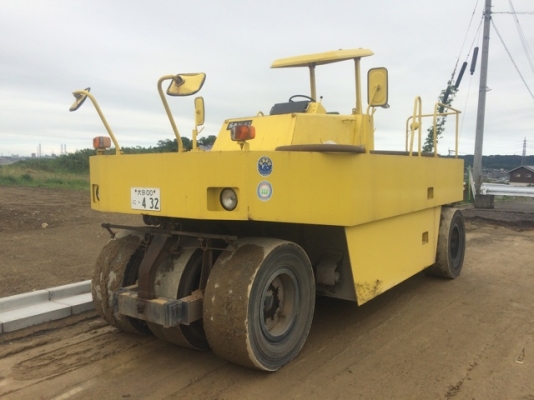 รถบด 3 ล้อเหล็ก Sakai T2 #21233 มือสอง ญี่ปุ่น สนใจโทร. 080-6565422 (หนิง)