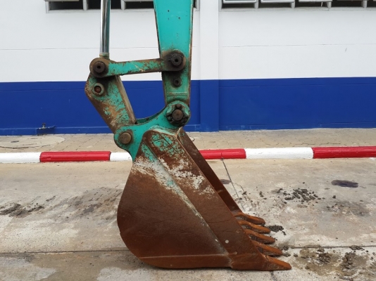 โกเบ SK135-1ES #YY04-09399 รถนำเข้าจากญี่ปุ่น ตอนนี้รถจอดที่นิคมบางปะอิน อยุธยา สนใจติดต่อ ใหม่ 061-4194022