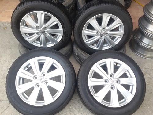 ขายล้อแม็กTOYOTA New VIOS ยาง ปี 14 4 ล้อ