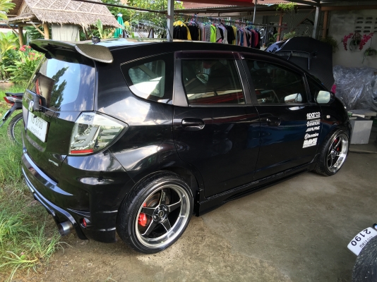ขาย honda JAZZ ปี09 แต่งเต็ม