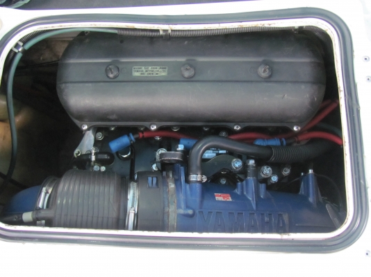 ขายYAMAHA XL 1200 เรือสดมาก อะไรไม่ดีเปลี่ยนใหม่หมดแล้ว ใช้กันอีกยาวๆ อัพคลิปและเพิ่มรูปให้แล้วครับ มาลองขี่ได้ครับ