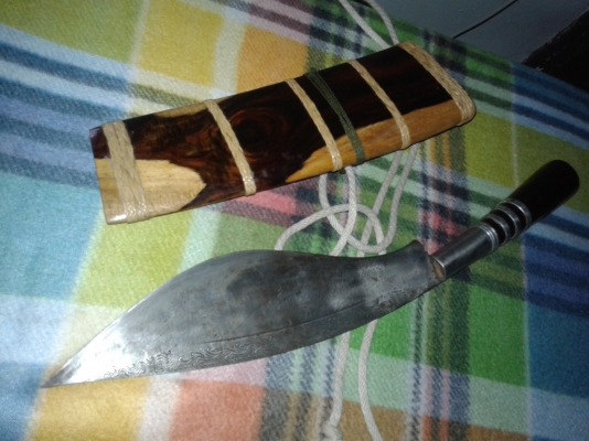 ขายมีดเหน็บช่างพื้นบ้าน