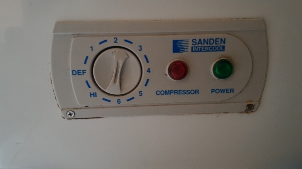 ขายตู้แช่แข็ง 4500บาท ขายตู้แช่แข็ง 4500บาท