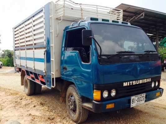 หกล้อ MITSUBISHI CANTER ราคา 330,000 บาท หกล้อ MITSUBISHI CANTER ราคา 330,000 บาท