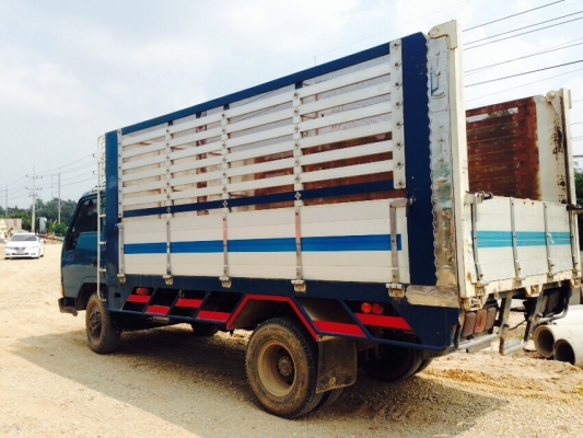 หกล้อ MITSUBISHI CANTER ราคา 330,000 บาท หกล้อ MITSUBISHI CANTER ราคา 330,000 บาท