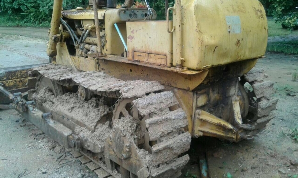 ขายรถแทรกเตอร์ CATERPILLAR D4D มีเล่มทะเบียน สนใจโทร 081-970-1072 ขายรถแทรกเตอร์ CATERPILLAR D4D มีเล่มทะเบียน สนใจโทร 081-970-1072