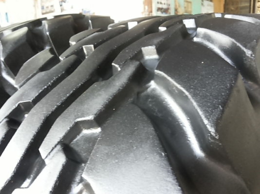 มาใหม่ยางรถทหารhumvee 36"/12.5"/16.5"สวยๆ มาใหม่ยางรถทหารhumvee 36"/12.5"/16.5"สวยๆ