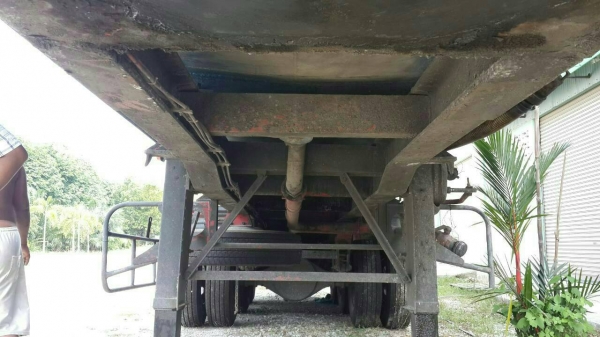 ขายหางเทรลเลอร์น้ำมันปาล์ม 3 เพลา 32000 ลิตร ราคา 270000