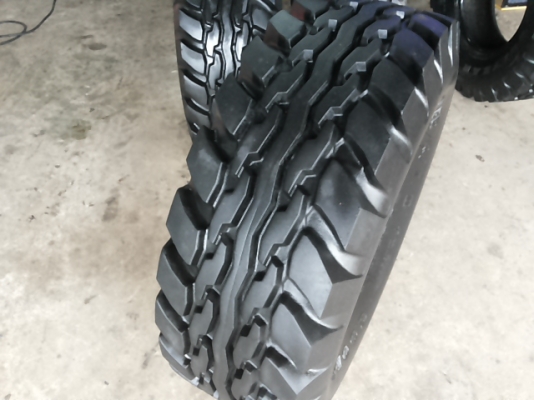 มาใหม่ยางรถทหารhumvee 36"/12.5"/16.5"สวยๆ