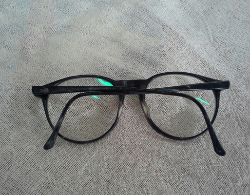 แว่นสายตายาวคลาสสิคหยดน้ำ LACOSTE made in France