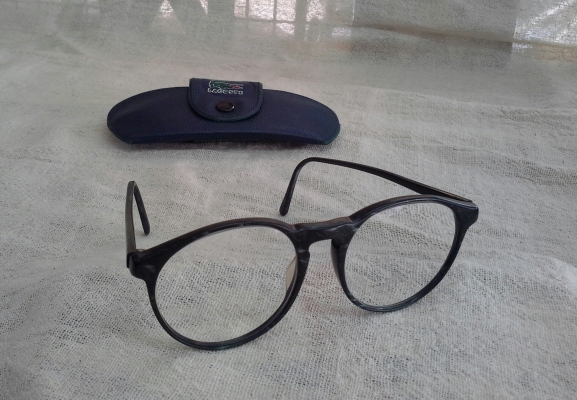 แว่นสายตายาวคลาสสิคหยดน้ำ LACOSTE made in France