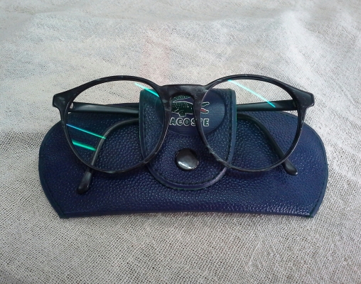 แว่นสายตายาวคลาสสิคหยดน้ำ LACOSTE made in France