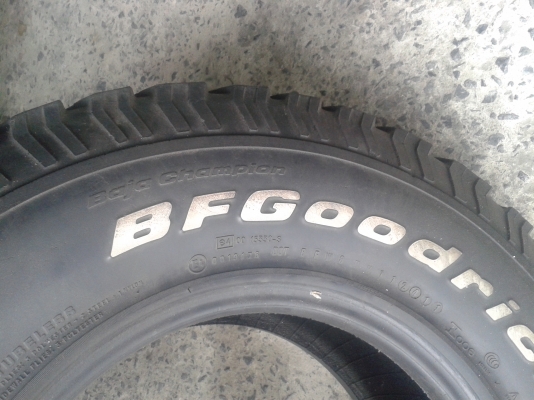 ขายยางBF285/75/16สวยไม่ปะไม่บวมขายใด้ขายเลยคับ