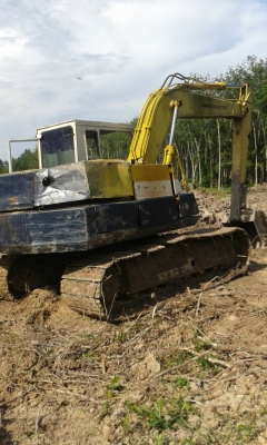 ขายรถแบคโฮ KOMATSU PC120-3 โซ่ใหม่ รูลเลอร์ใหม่ ราคา 400000