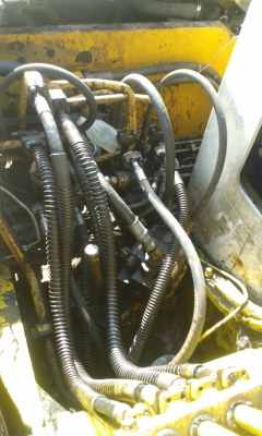 ขายรถแบคโฮ KOMATSU PC120-3 โซ่ใหม่ รูลเลอร์ใหม่ ราคา 400000