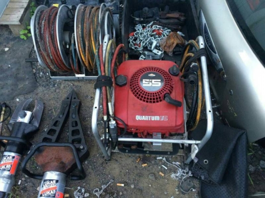 อุปกรณ์ตัด-ถ่าง งานกู้ภัย ยี่ห้อ LUKUS