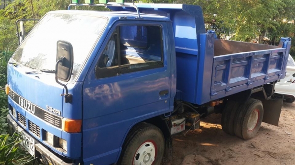 ขาย6ล้อดัมพ์3คิวNKR110 ฝาดำ แชชซีสวยเครื่องดี สภาพพร้อมใช้งาน เอกสารเล่มทะเบียนพร้อมชุดโอน กระบอกดัมพ์แห้ง