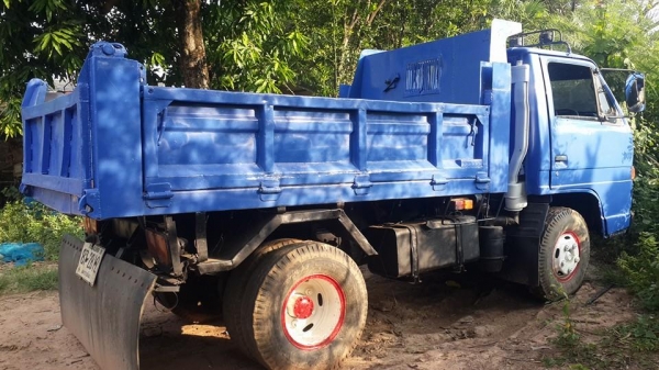 ขาย6ล้อดัมพ์3คิวNKR110 ฝาดำ แชชซีสวยเครื่องดี สภาพพร้อมใช้งาน เอกสารเล่มทะเบียนพร้อมชุดโอน กระบอกดัมพ์แห้ง