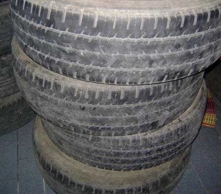 ยางกระบะ Micherin 215 R15C