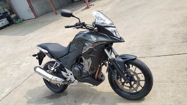 CB500X 2014 วิ่งน้อย สวยใสกริ๊บๆ ไม่ล้มไม่ชนไม่แปะ ขายไม่แพง ต่อรองได้ครับ