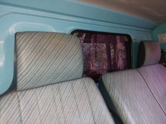 ขายรถบรรทุก 6 ล้อรั้ว ISUZU NKR 110 แรงม้า ราคา 350000