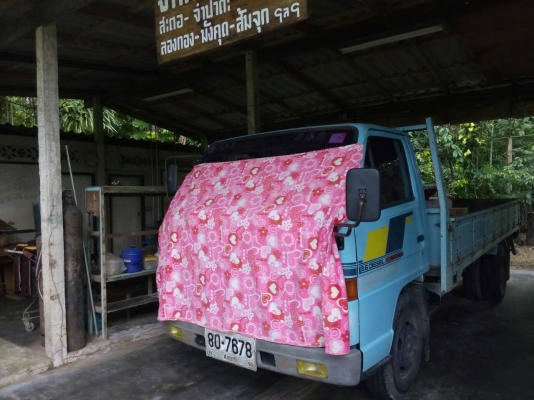 ขายรถบรรทุก 6 ล้อรั้ว ISUZU NKR 110 แรงม้า ราคา 350000