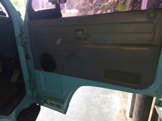 ขายรถบรรทุก 6 ล้อรั้ว ISUZU NKR 110 แรงม้า ราคา 350000