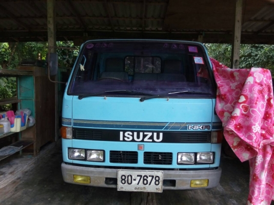 ขายรถบรรทุก 6 ล้อรั้ว ISUZU NKR 110 แรงม้า ราคา 350000