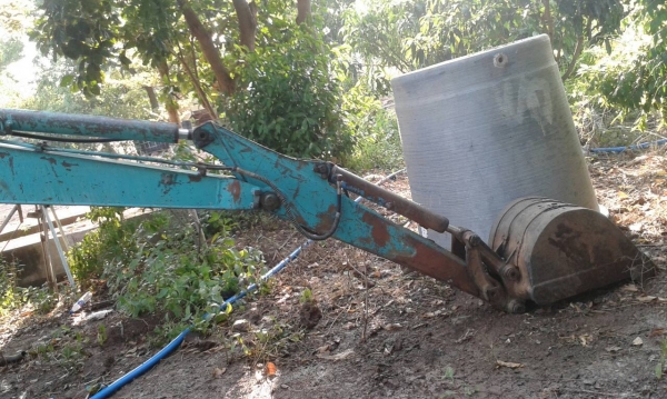 ขายรถแบคโฮ KOMATSU PC30-7E ราคา 280000