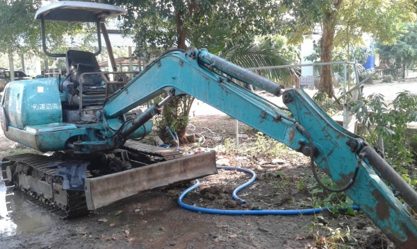 ขายรถแบคโฮ KOMATSU PC30-7E ราคา 280000