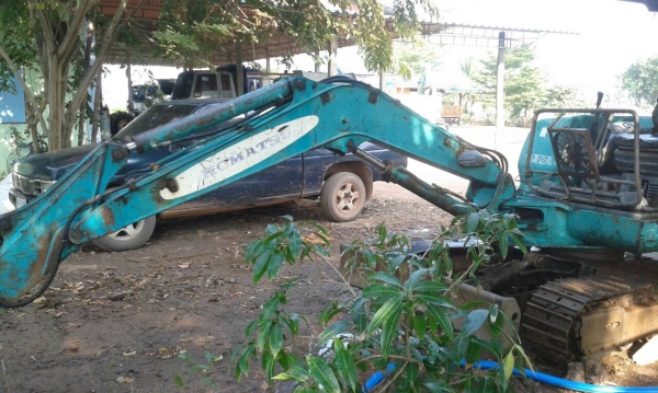 ขายรถแบคโฮ KOMATSU PC30-7E ราคา 280000