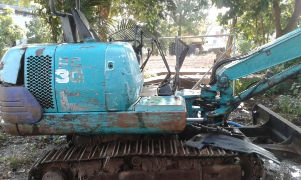 ขายรถแบคโฮ KOMATSU PC30-7E ราคา 280000