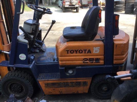 ขายครับ รถฟอล์คลิฟท์ โตโยต้า รุ่น 5 เบนซิน 1.5 ตัน เสา 3 เมตร พร้อมใช้งาน