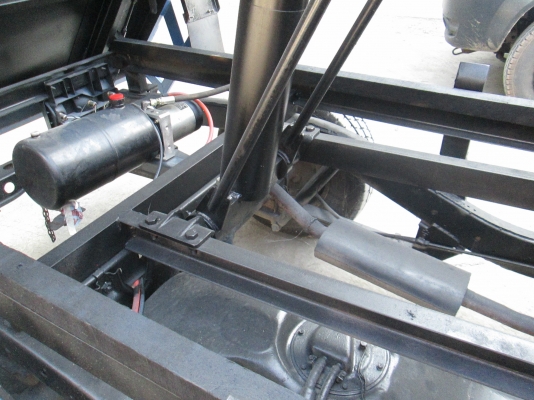 รถกระบะ ปิคอัฟดั้มพ์ นิสสัน Big M กระบะเปิดได้ 3ด้าน ดั้มพ์ใหม่ รถกระบะ ปิคอัฟดั้มพ์ นิสสัน Big M กระบะเปิดได้ 3ด้าน ดั้มพ์ใหม่