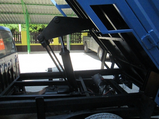 รถกระบะ ปิคอัฟดั้มพ์ นิสสัน Big M กระบะเปิดได้ 3ด้าน ดั้มพ์ใหม่ รถกระบะ ปิคอัฟดั้มพ์ นิสสัน Big M กระบะเปิดได้ 3ด้าน ดั้มพ์ใหม่