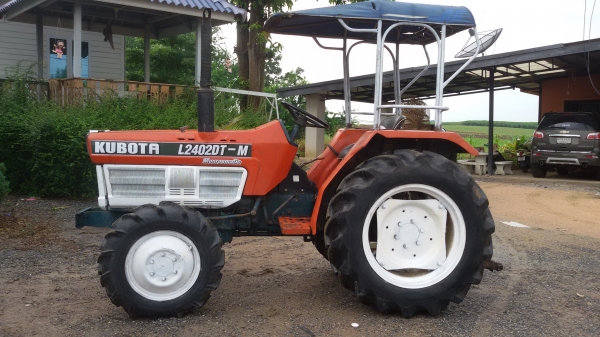 ขายl2402DTสองเพลาครับสภาพพร้อมใช่งานเครื่องดียางสวย