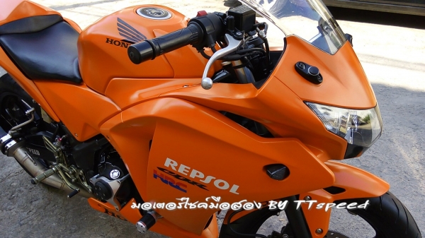 ขาย CBR 250 ไมล์น้อย 2800 โลแต่งสวยใส่ยาง Pirelli สีส้มด้านสุดจี๊ด ขาย CBR 250 ไมล์น้อย 2800 โลแต่งสวยใส่ยาง Pirelli สีส้มด้านสุดจี๊ด
