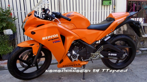 ขาย CBR 250 ไมล์น้อย 2800 โลแต่งสวยใส่ยาง Pirelli สีส้มด้านสุดจี๊ด