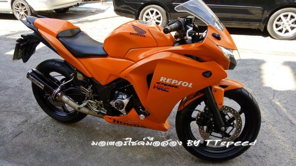 ขาย CBR 250 ไมล์น้อย 2800 โลแต่งสวยใส่ยาง Pirelli สีส้มด้านสุดจี๊ด ขาย CBR 250 ไมล์น้อย 2800 โลแต่งสวยใส่ยาง Pirelli สีส้มด้านสุดจี๊ด