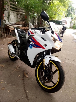 ขายลูกเดียว CBR150iปี2012สวยๆ พร้อมใช้ หลักฐานครบ