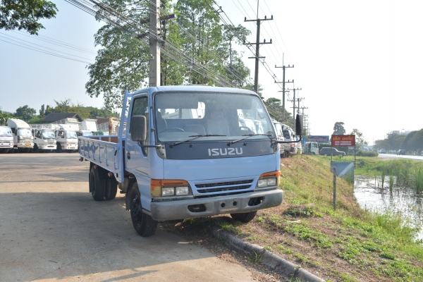 ISUZU NPR 120 hp ฝาขาว กระบะคาร์โก้ ยาว 4.30 m