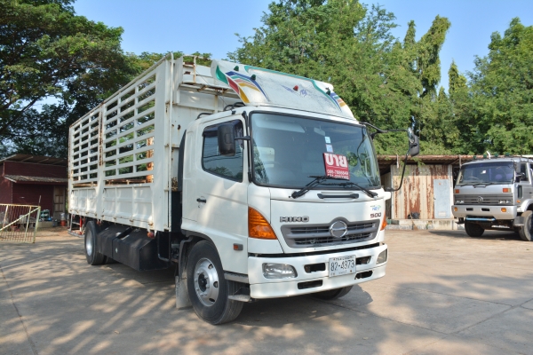 HINO MEGA  FG 220 hp CNG  กระบะเหล็กคอกสูงยาว 7.20 m