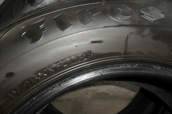 ยาง FireStone 205/65R15ปี12 สวยๆ 4 เส้น ราคา 2000 บาท