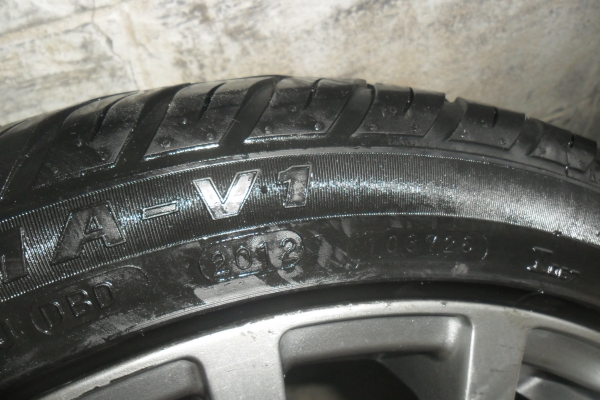 ล้อแม็ก 17นิ้ว 4รู100 พร้อมยาง สวยๆ 4 ล้อ ราคา 6450 บาท