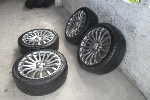 ล้อแม็ก 17นิ้ว 4รู100 พร้อมยาง สวยๆ 4 ล้อ ราคา 6450 บาท ล้อแม็ก 17นิ้ว 4รู100 พร้อมยาง สวยๆ 4 ล้อ ราคา 6450 บาท